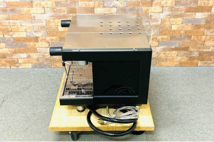 Zoe Compact-1
